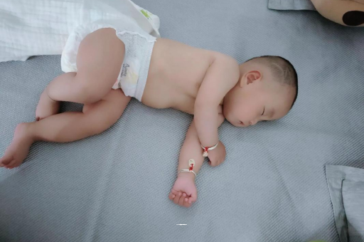 大连怀孕多久会显肚子